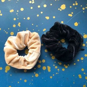 Scrunchies with hidden pocket
